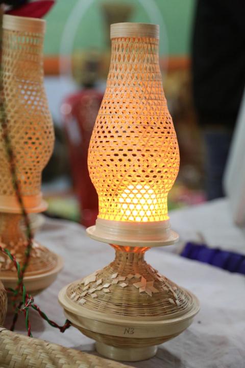 Beautiful bamboo light lamp