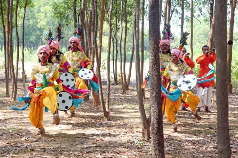 Tribal youth of Jharkhand participating in sarhul festival celebration